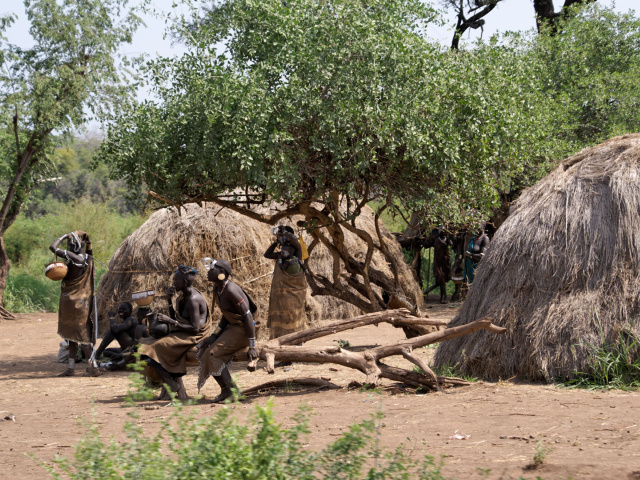 Mosaïque ethnique de la vallée de l'Omo et montagnes du Bale