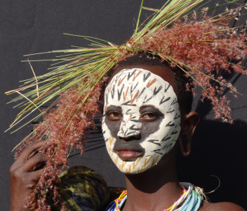 Surma le peuple fleurs d'Ethiopie-3